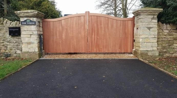Essex Driveway gates Essex Driveway wooden gates